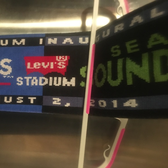 2014 SJ Earthquakes  Scarf -83  $12 FIRM OR FREE* 🎉 - Picture 5 of 5